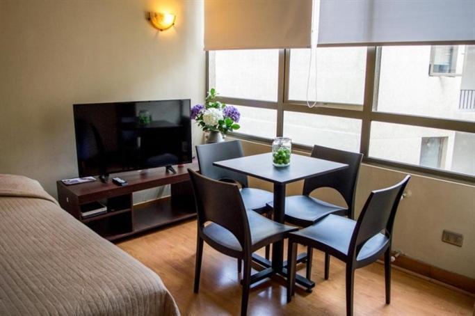 Uh Departamento Amoblado Lastarria 3*